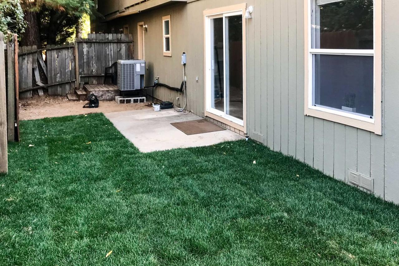 Mount Shasta Escape With Balcony About Walk To Dtwn Villa Exterior photo