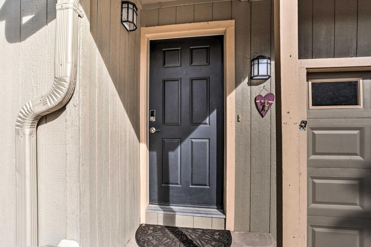 Mount Shasta Escape With Balcony About Walk To Dtwn Villa Exterior photo