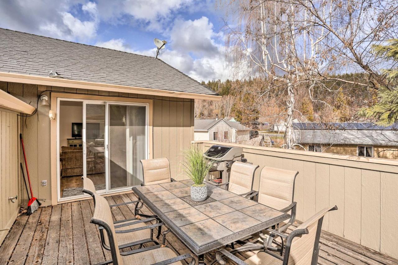 Mount Shasta Escape With Balcony About Walk To Dtwn Villa Exterior photo